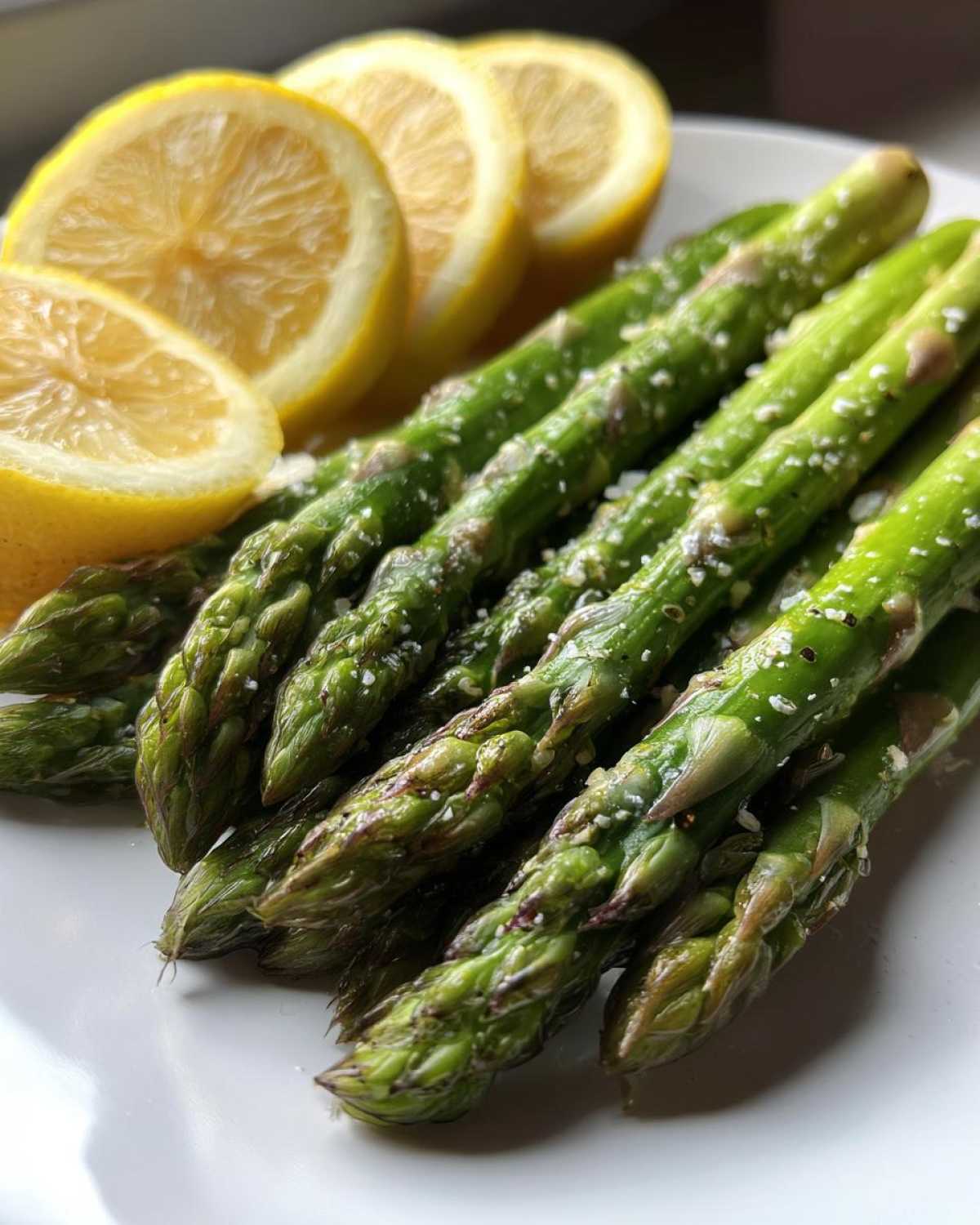 Lemon-Garlic Asparagus - detail 3