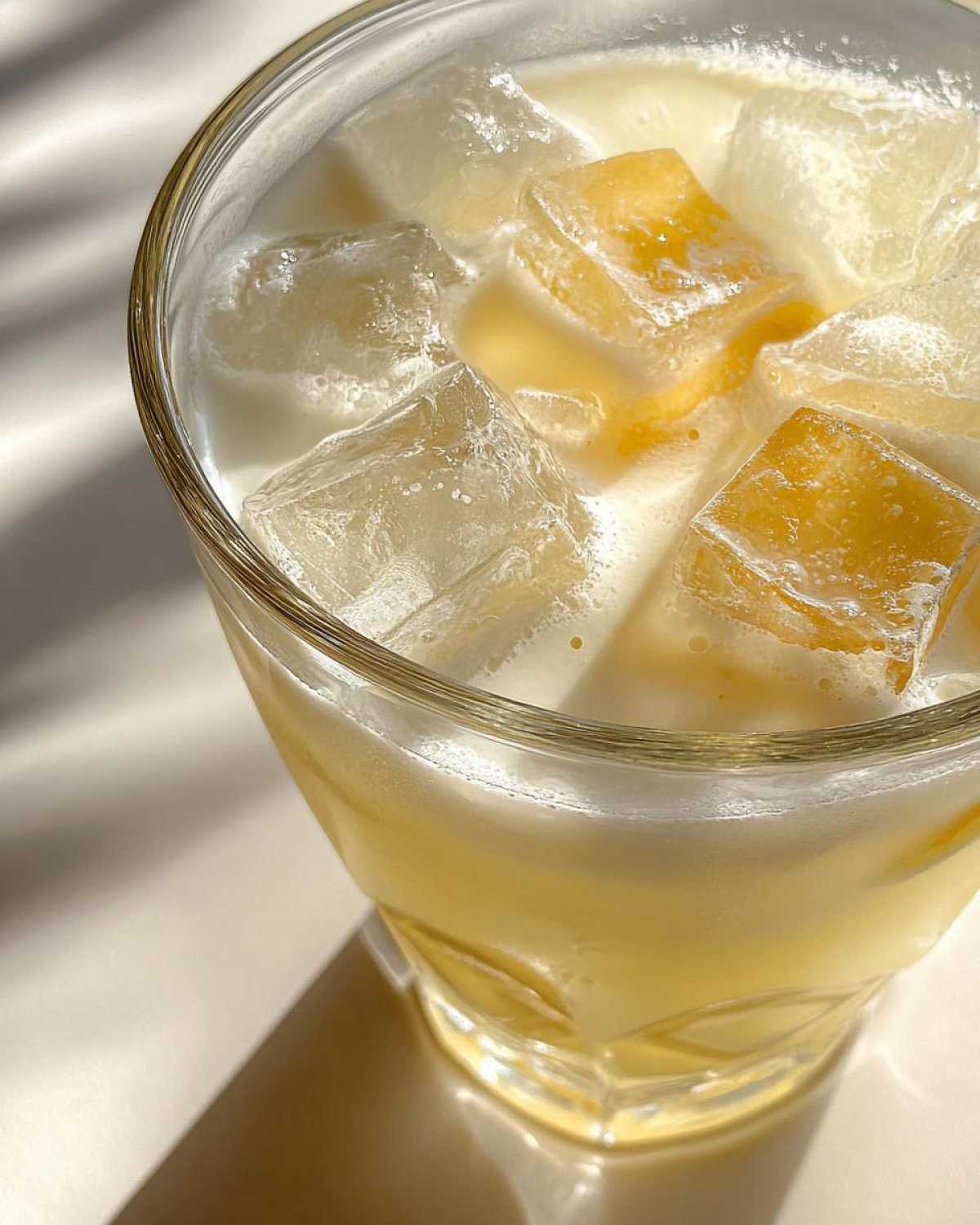 Creamy Lemonade with Sweetened Condensed Milk - detail 1