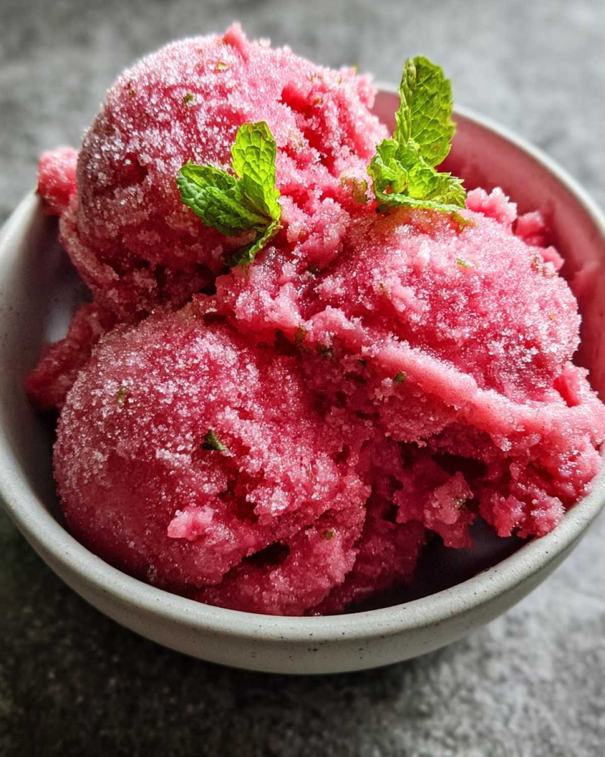 Raspberry Sorbet with Fresh Mint - detail 1