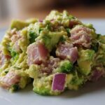 Avocado tuna salad