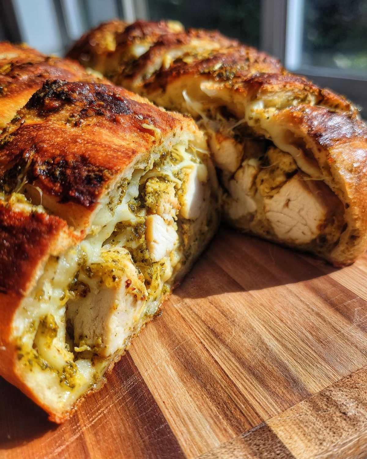 Pesto Chicken Stuffed Bread - detail 3
