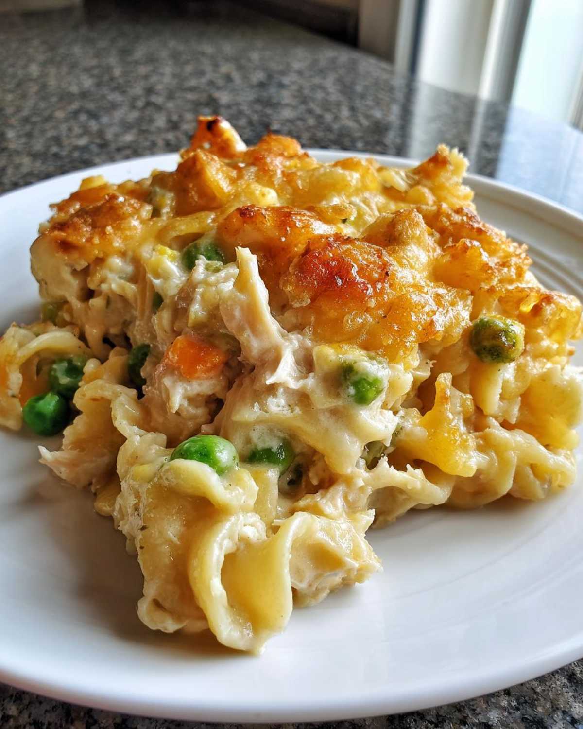 Slow cooker tuna noodle casserole - detail 2