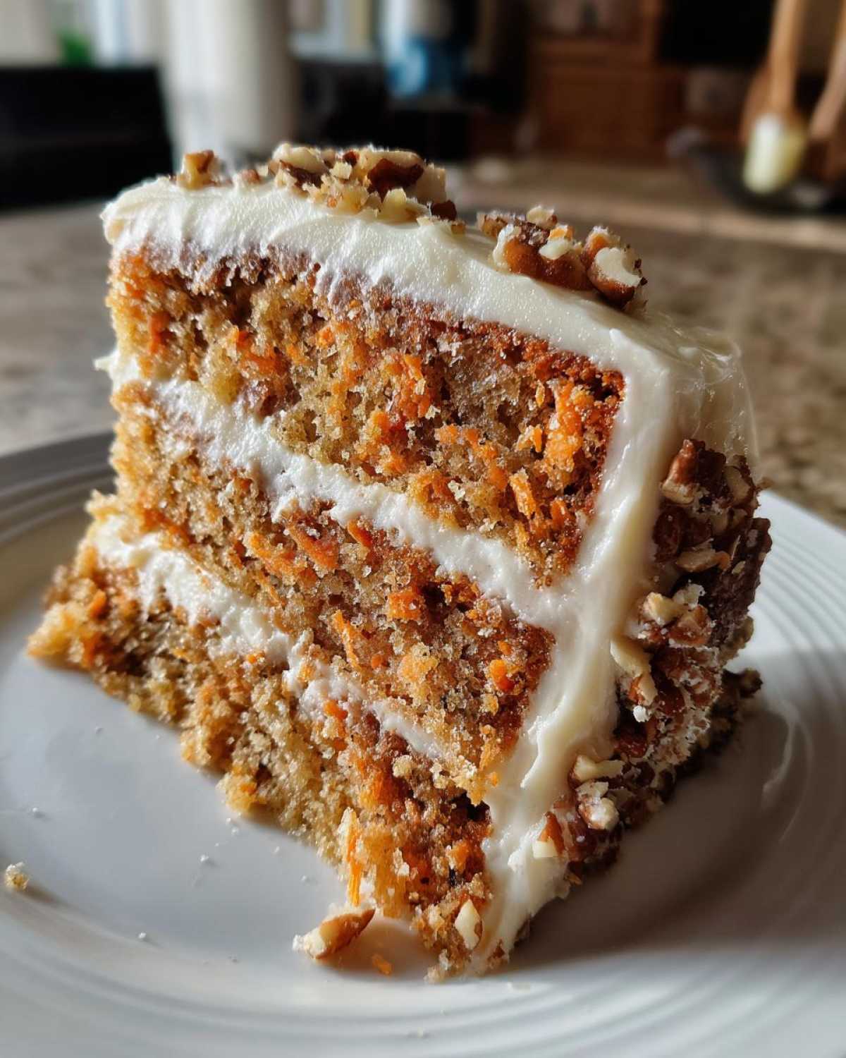 Classic Carrot Cake with Cream Cheese Frosting - detail 2