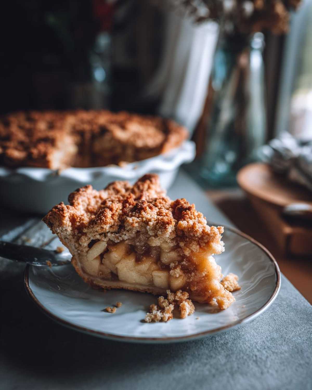 Dutch Apple Pie with Streusel Topping - detail 1