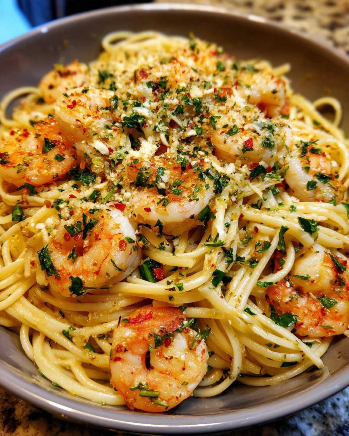 Garlic Lemon Shrimp Scampi Pasta - detail 2