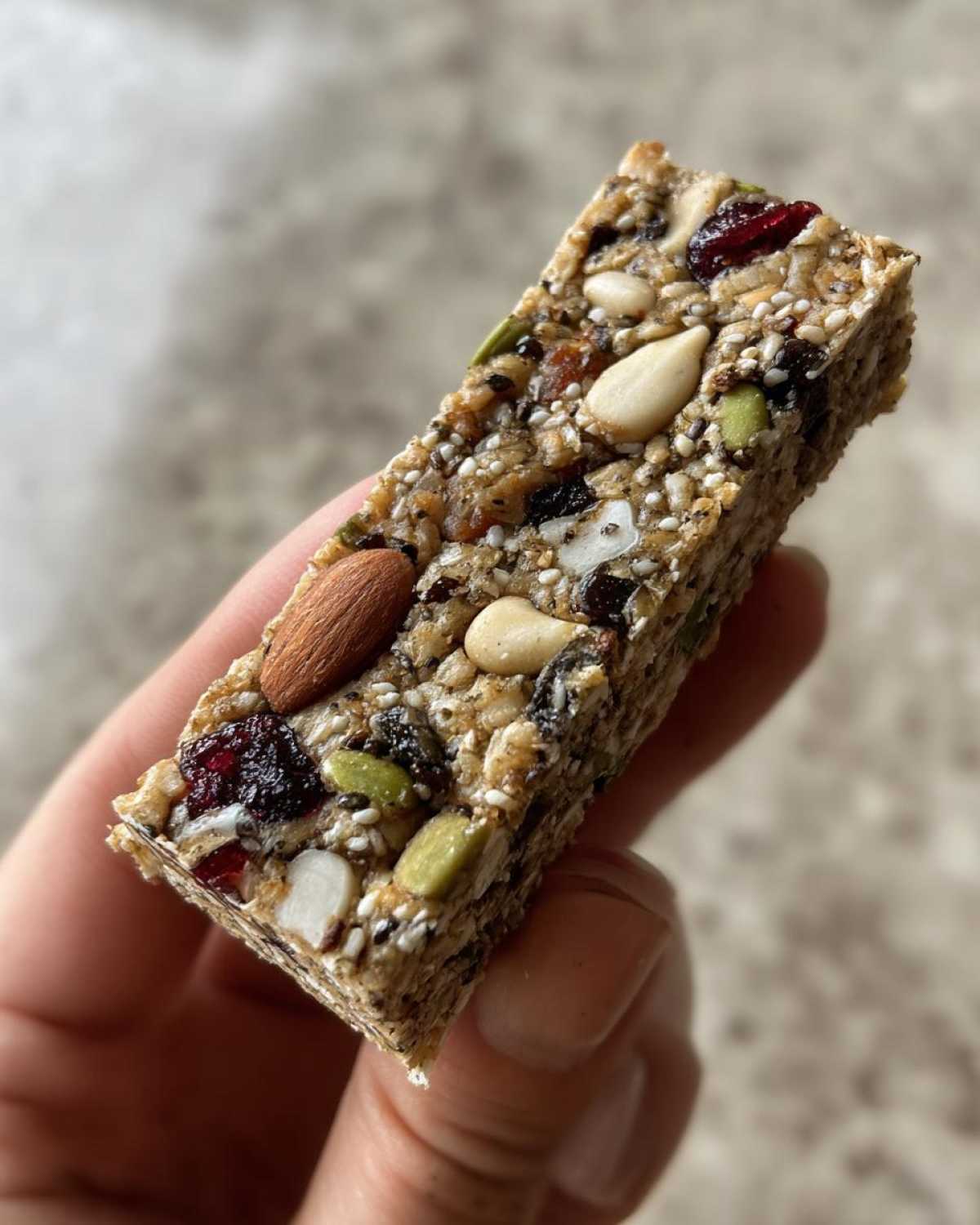 No-Bake Trail Mix Granola Bars - detail 1