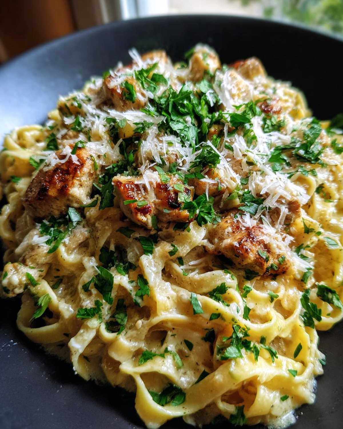 One-Pot Garlic Parmesan Chicken Alfredo - detail 4