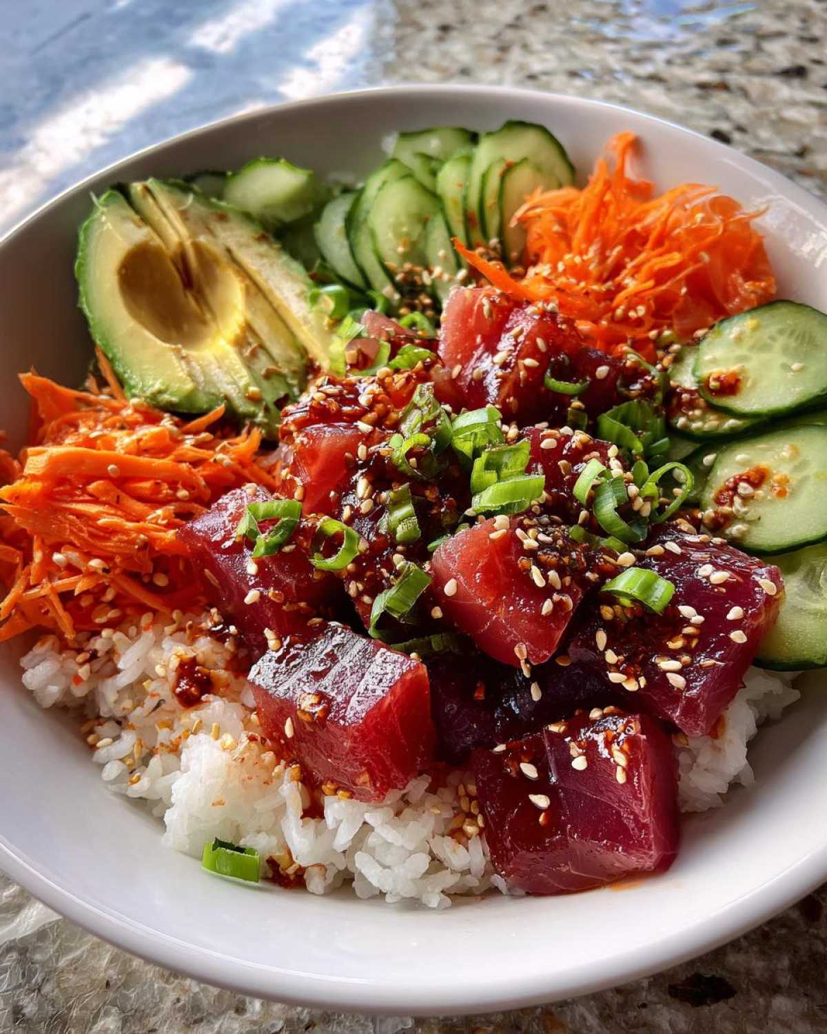 Spicy Tuna Poke Bowl - detail 3