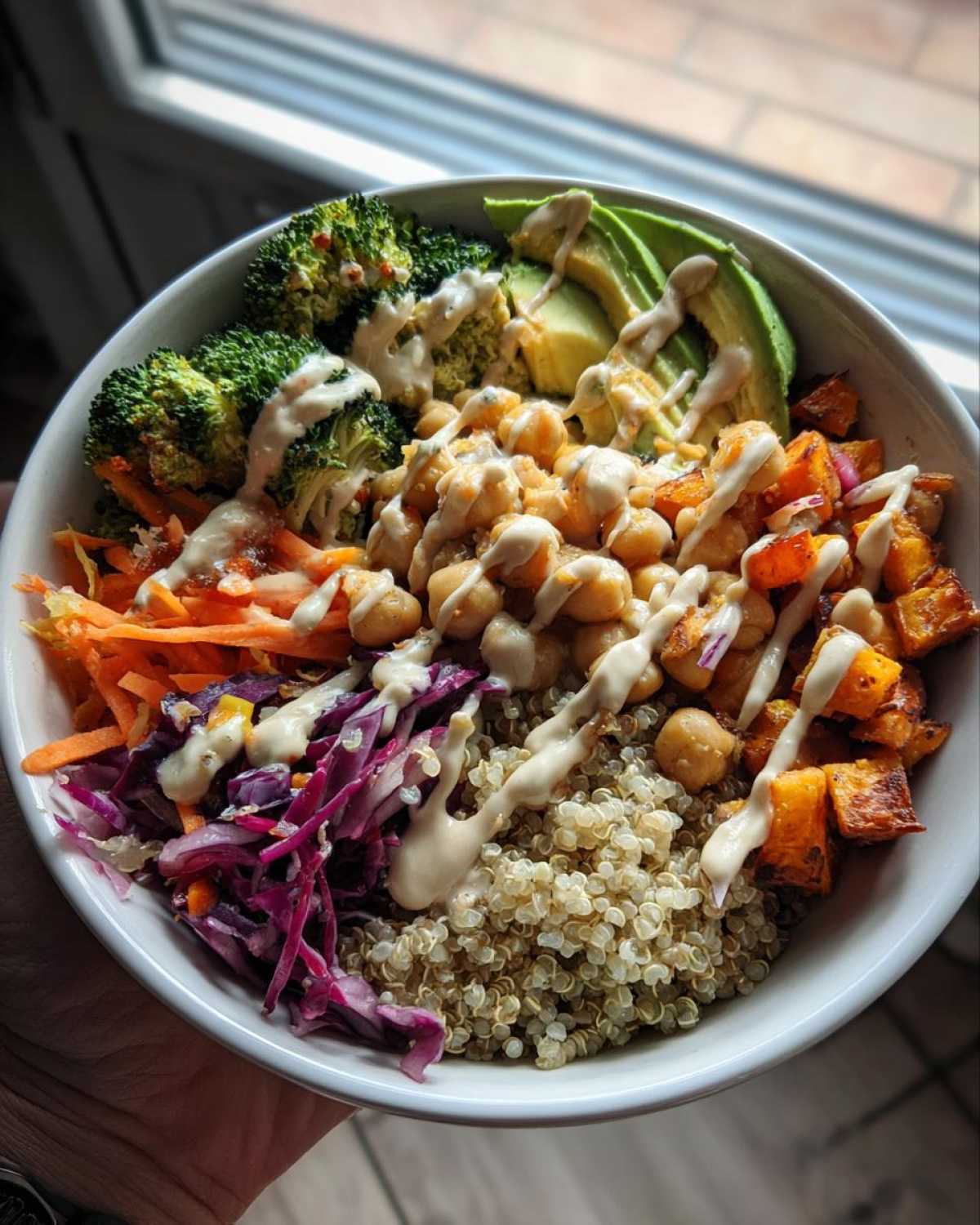 Vegan Buddha Bowl with Tahini Dressing - detail 4