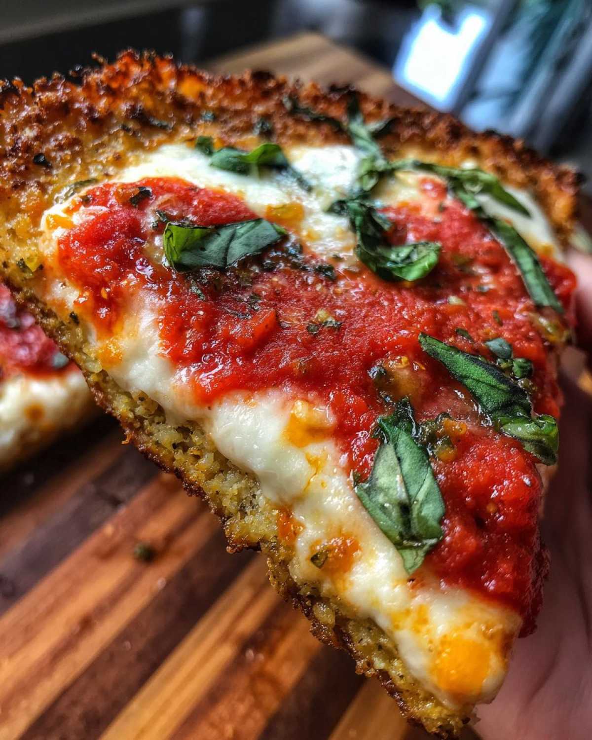 Cauliflower Crust Margherita Pizza - Guilt-Free Pizza Night - detail 3