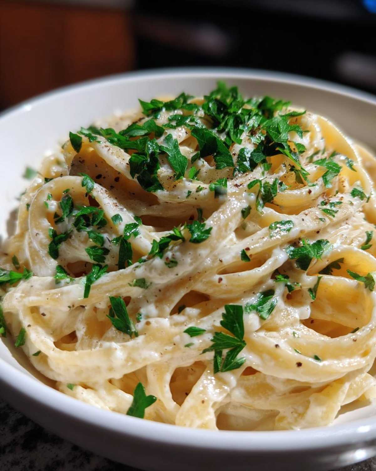 Low-Cal Fettuccine Alfredo Swap - Secret Ingredient Sauce - detail 3