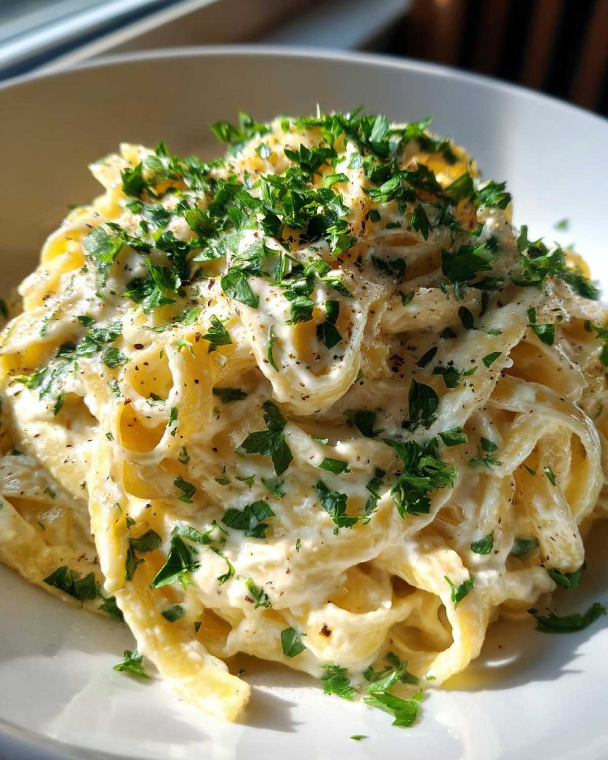 Low-Cal Fettuccine Alfredo Swap - Secret Ingredient Sauce - detail 4