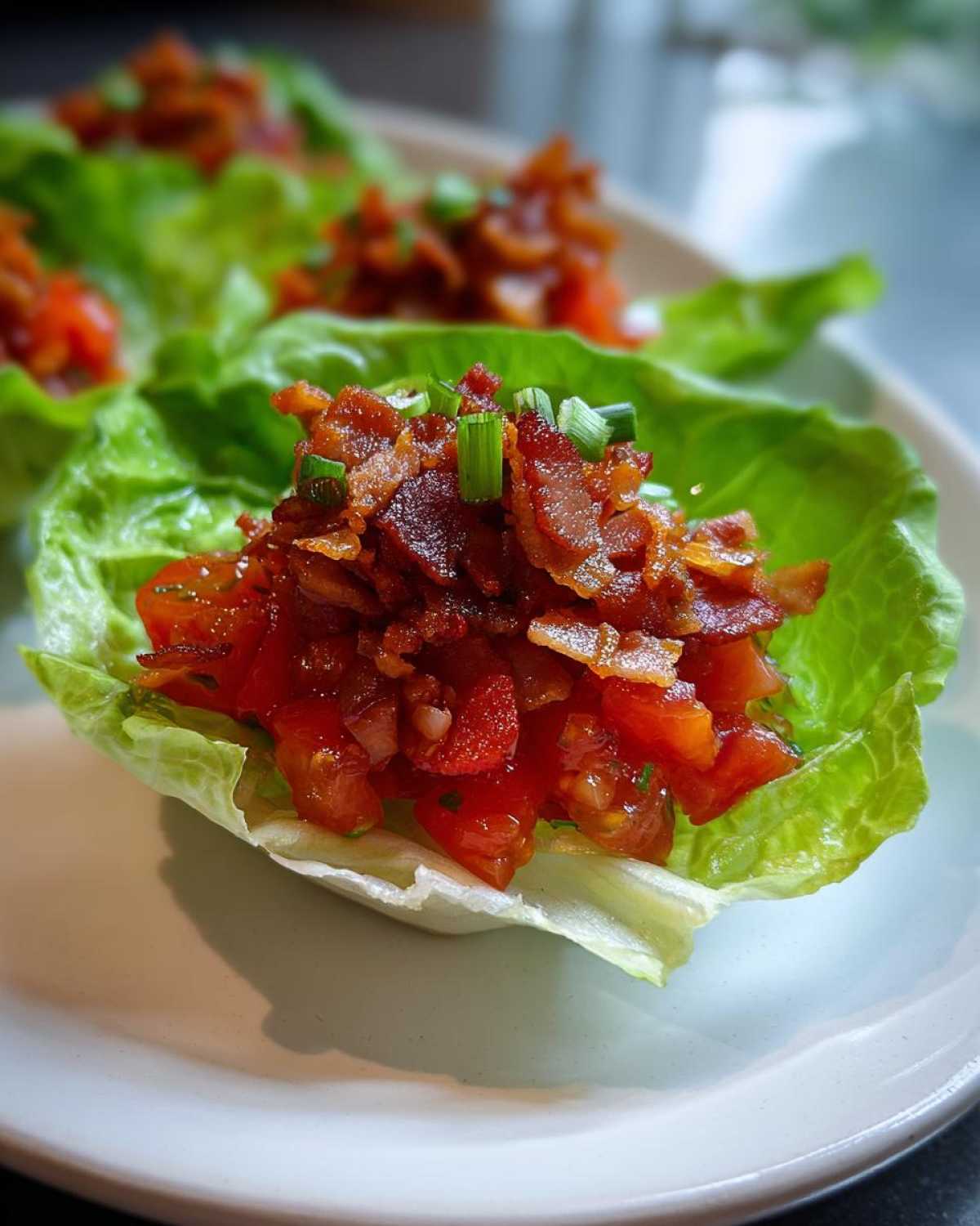 Mini BLT Lettuce Cups - Low-Carb Party Bites - detail 3