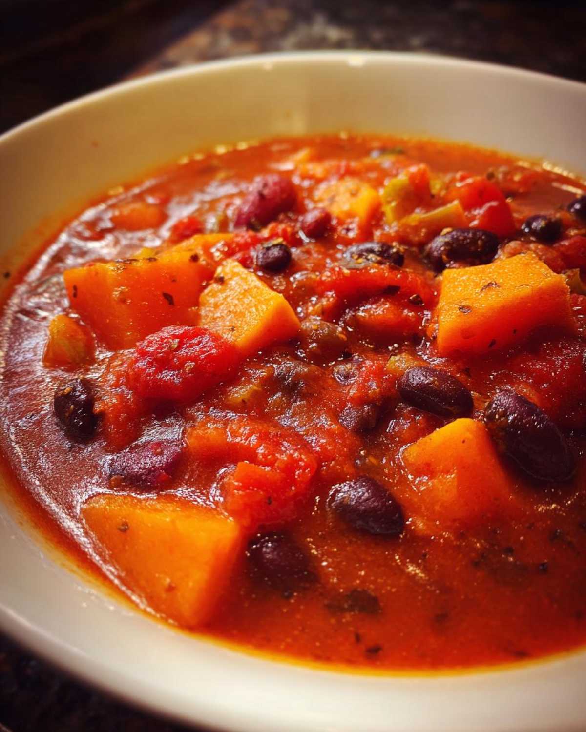Sweet Potato Black Bean Chili - Hearty Vegan Dinner - detail 1