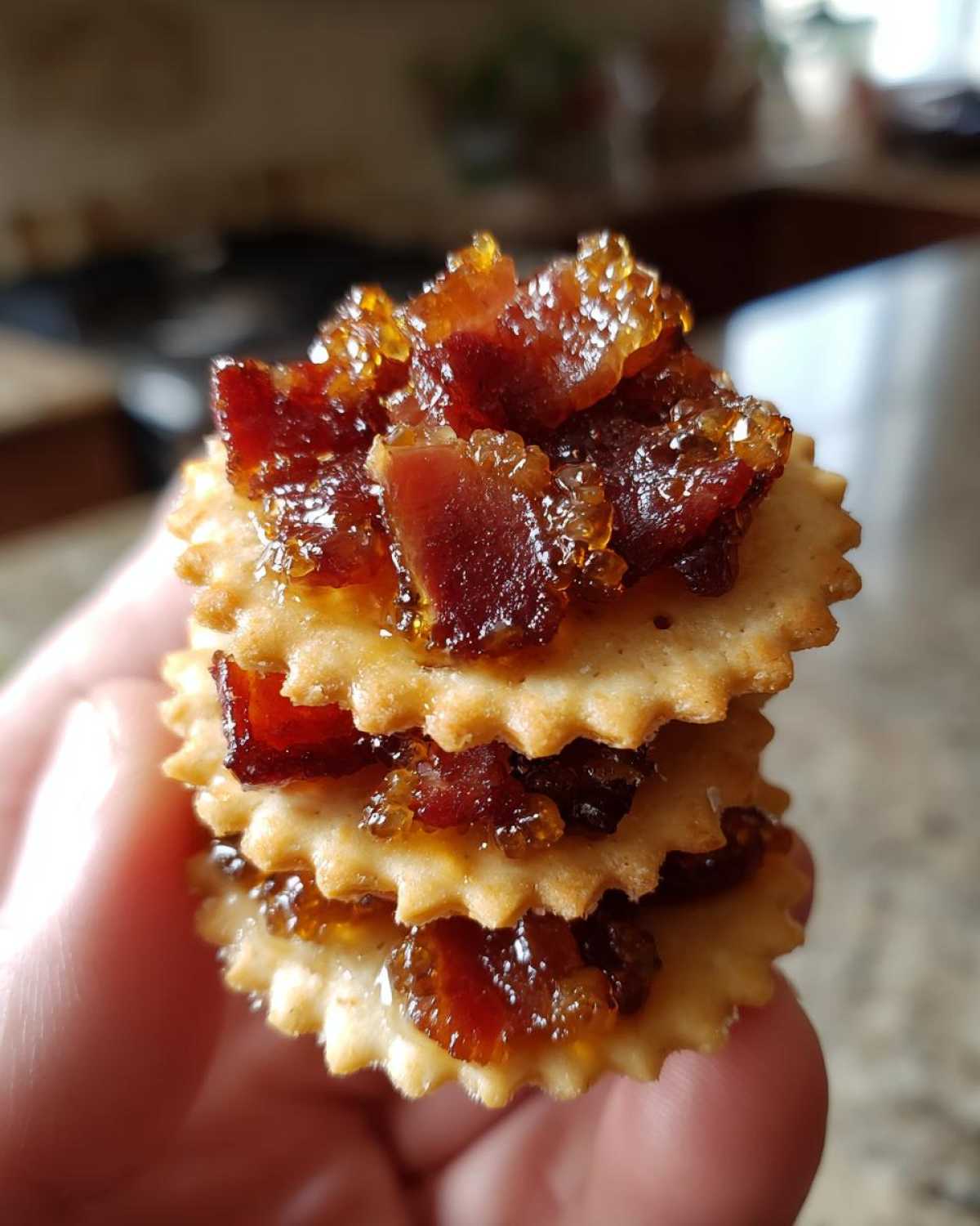 Candied Bacon Crackers (Sweet-Salty Snack) - detail 1