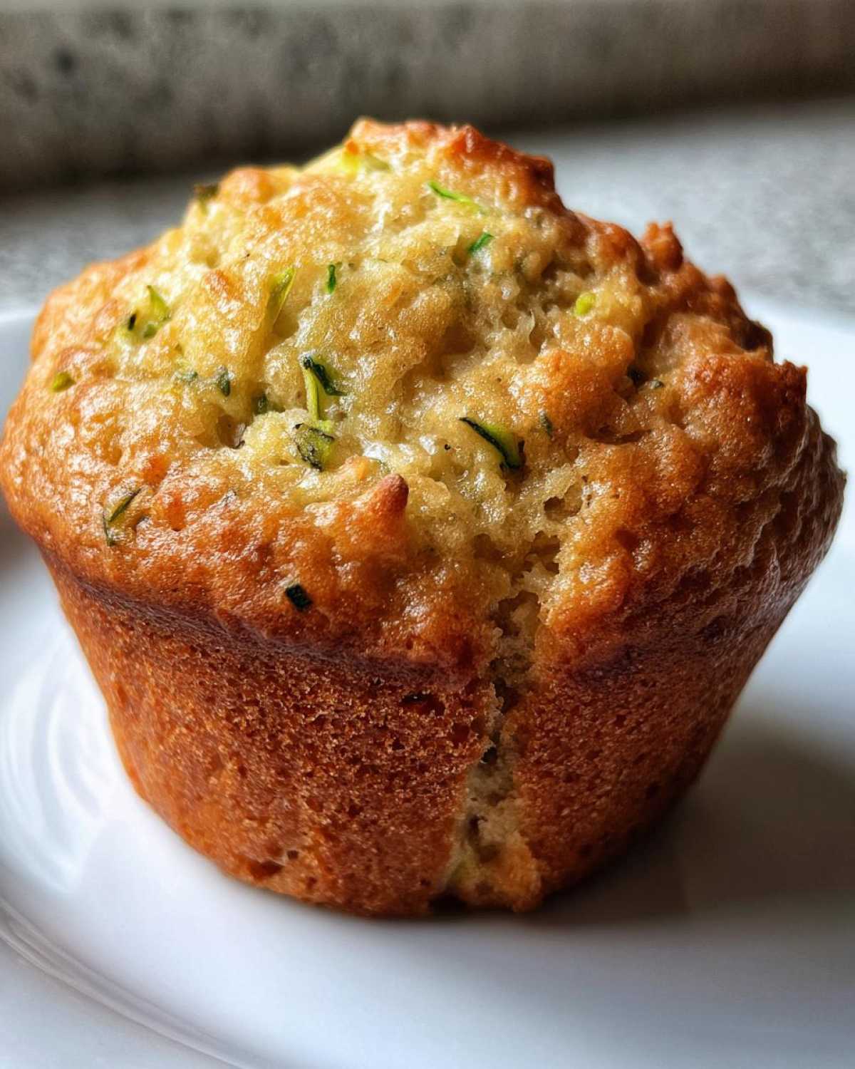 Classic zucchini muffins - detail 2