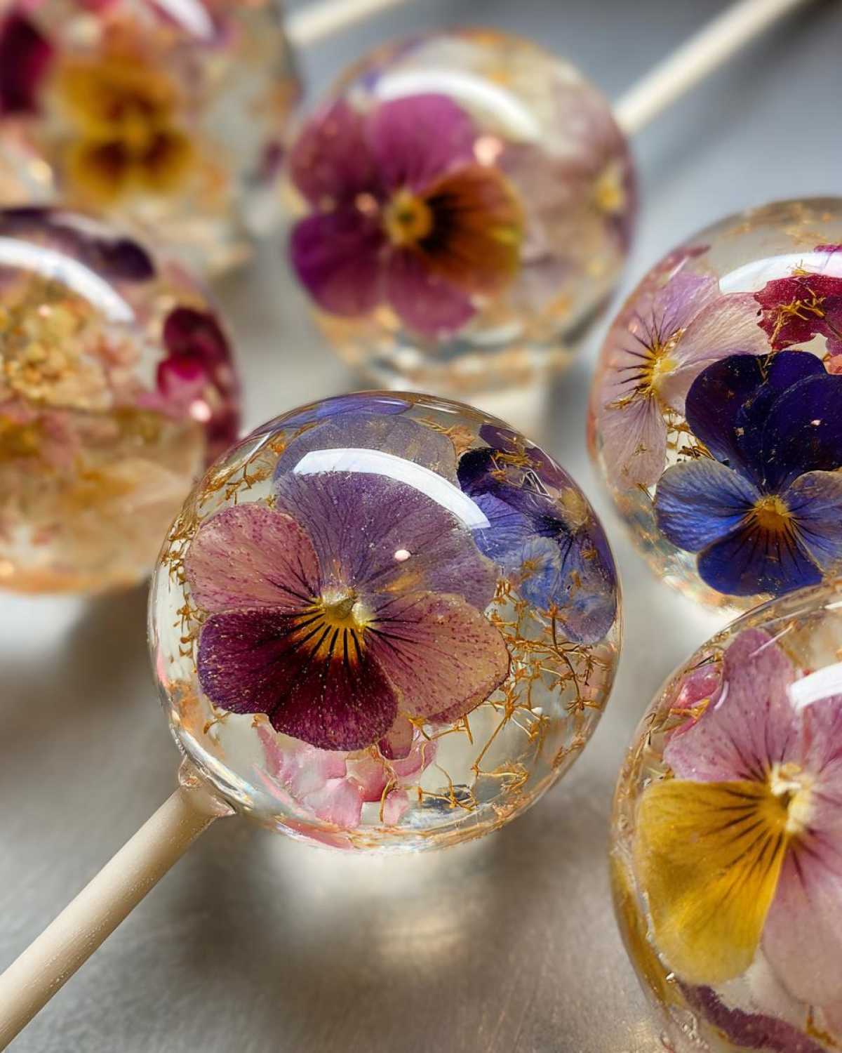 Edible Flower Lollipops (DIY Candy) - detail 1