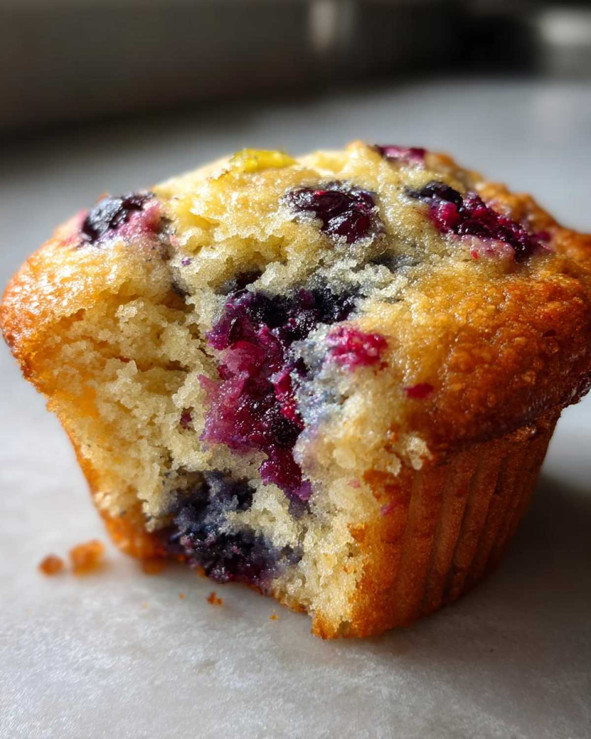 Lemon blueberry muffins - detail 2
