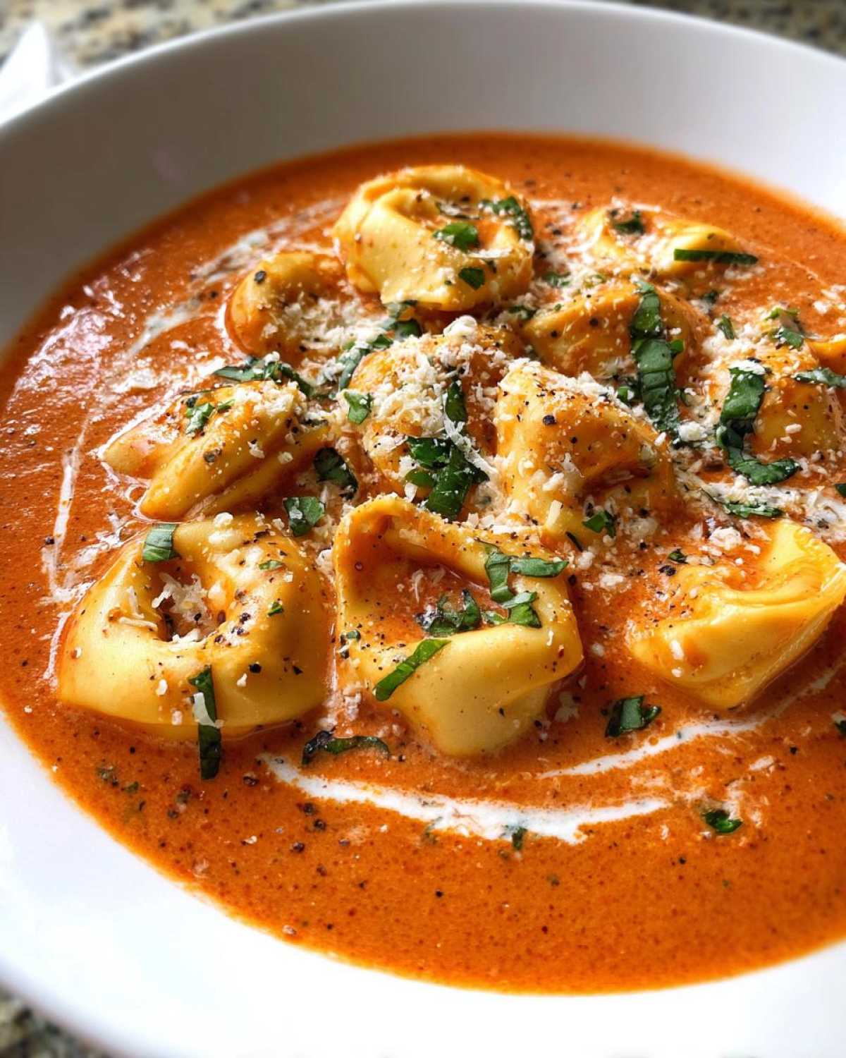 Creamy Tomato Tortellini Soup - detail 1