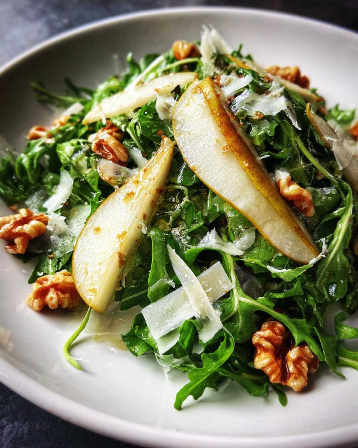 Pear and Arugula Salad with Walnuts - detail 4